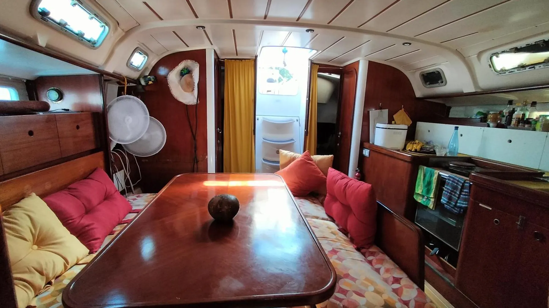 Boat L'Astre Hotel Gourbeyre Guadeloupe